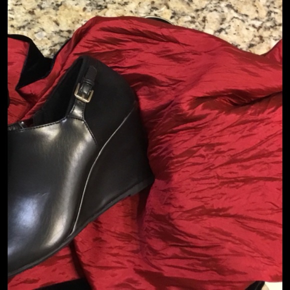Black ankle boots - Picture 10 of 11